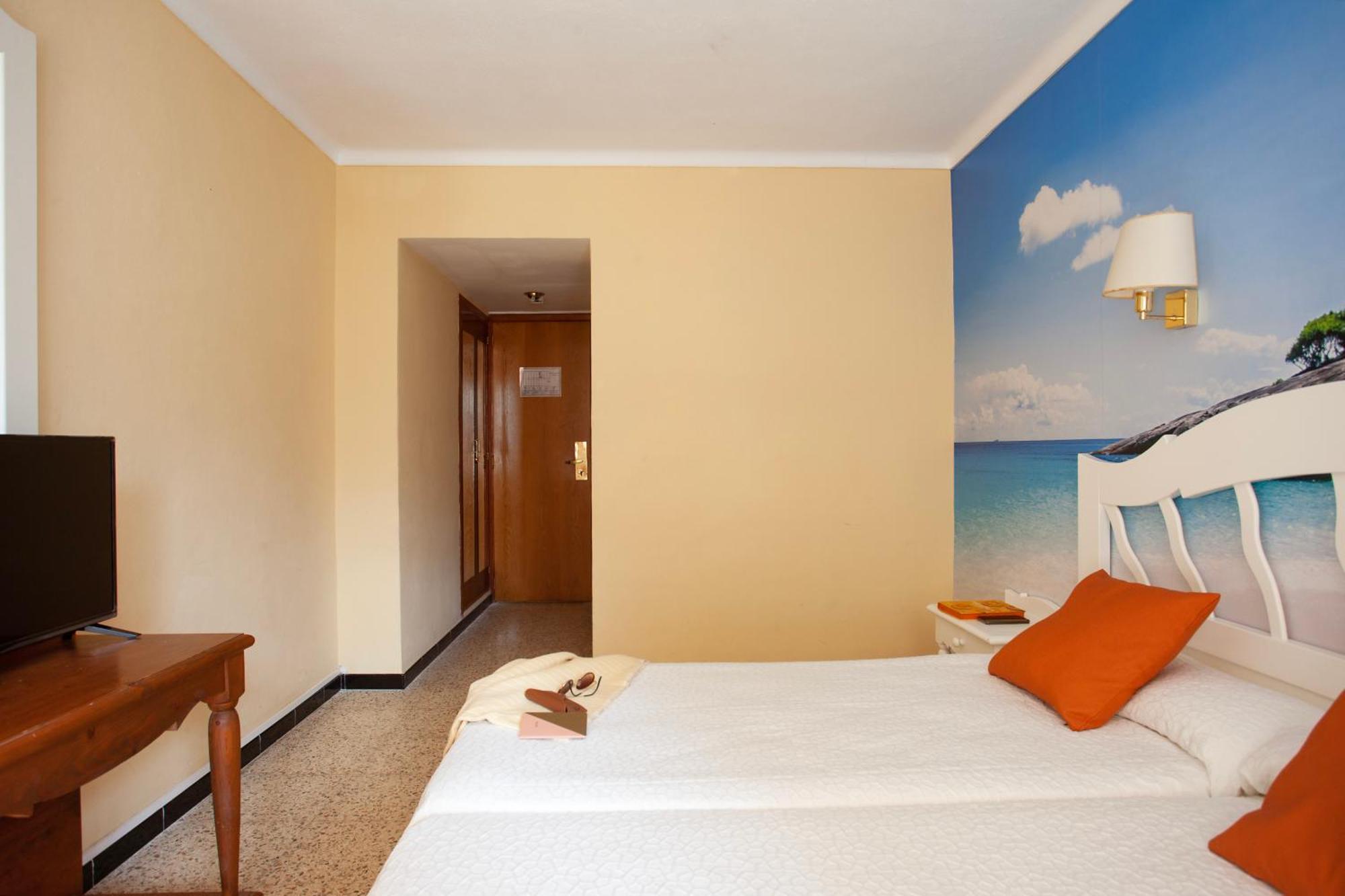 Bj Hostal Bona Vista S'Illot  Eksteriør bilde